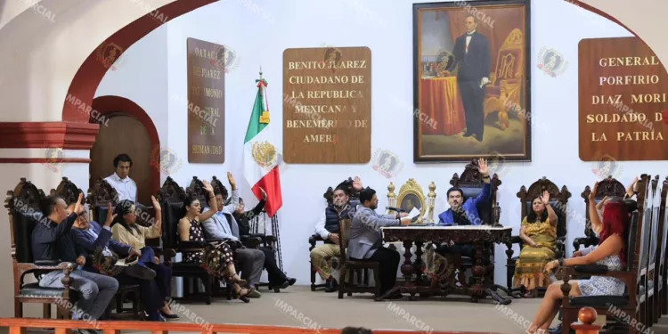 Foto: Adrián Gaytán // Sesión de Cabildo.
