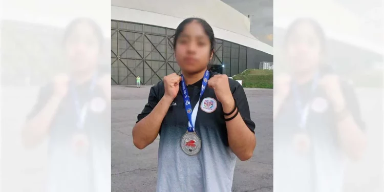 De Zaachila para el mundo, Denisse Michelle García Torres se alista para boxear en España.