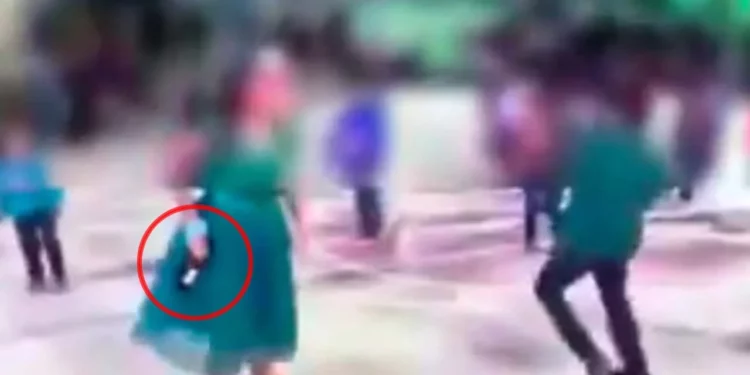 Foto: tomada de video // Indignación por consumo de alcohol por parte de menores de edad a causa de un fin de cursos.