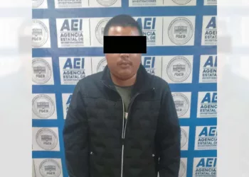 El sujeto identificado como R.G.M. fue asegurado por agentes de la AEI.