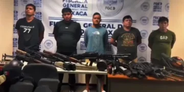 Aseguran arsenal de alto poder y capturan a cinco presuntos integrantes de célula delictiva en la Costa