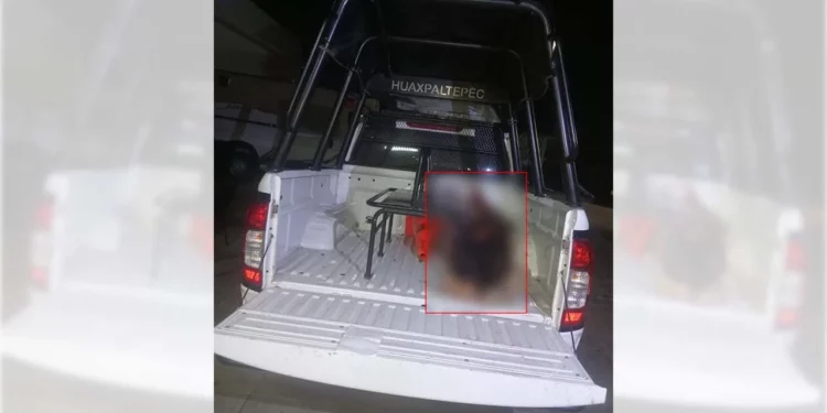 Agentes Estatales de Investigación y peritos de la Fiscalía de Oaxaca abrieron una indagatoria tras el deceso del campesino en el Hospital del IMSS de Santiago Pinotepa Nacional.