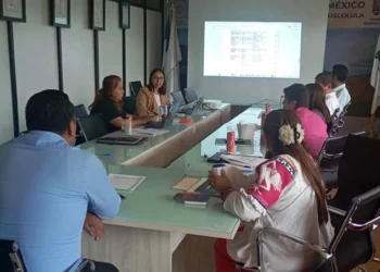 Autoridades acordaron fortalecer las acciones para crear espacios seguros.