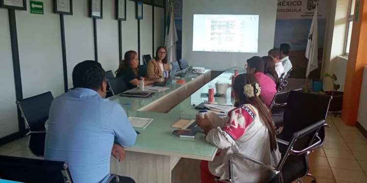 Autoridades acordaron fortalecer las acciones para crear espacios seguros.