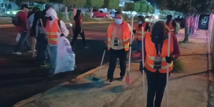 Brigadas retiraron los desechos tras la asistencia de miles de visitantes a los eventos masivos.