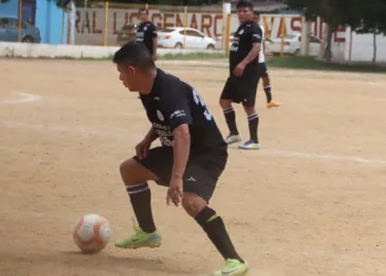 Colvis llega a la final de la Liga Leyendas.