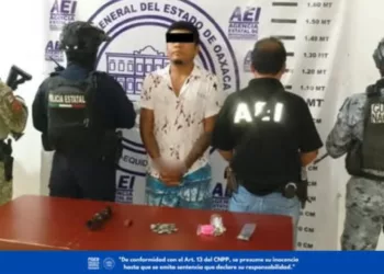 Cae con 36 dosis de cristal en Pinotepa; juez lo envía a proceso