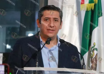 Foto: Adrián Gaytán // Conferencia de prensa del fiscal, Bernardo Rodríguez Alamilla.