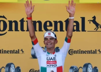 Isaac del Toro hace historia en el Tour de Francia: conquista la etapa 2 y revive la gloria del ciclismo mexicano