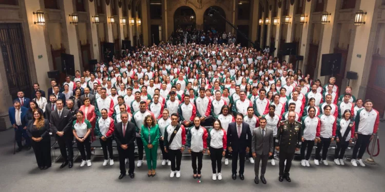 Abanderan a la Delegación Mexicana para Santo Domingo 2026: ¡Cinco oaxaqueños van por medalla!
