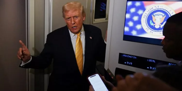 Trump impone aranceles del 50% a Canadá en represalia por “discriminación” comercial