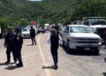 Foto: redes sociales // Durante la protesta los inconformes abrieron el paso algunos minutos cada dos horas.