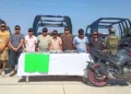 Elementos del Ejército, Guardia Nacional y la AEI sitiaron las inmediaciones del Motel Xhaiba durante el inicio de la redada contra extorsionadores.