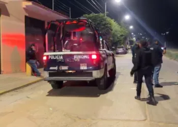 En el suelo de San Antonio de la Cal quedaron los cuerpos sin vida de la joven María Luisa y de su fiel mascota tras ser arrollados por un automovilista irresponsable.