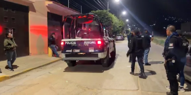 En el suelo de San Antonio de la Cal quedaron los cuerpos sin vida de la joven María Luisa y de su fiel mascota tras ser arrollados por un automovilista irresponsable.