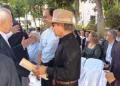 El artista plástico José Luis García se convirtió en el primer galardonado con esta presea.