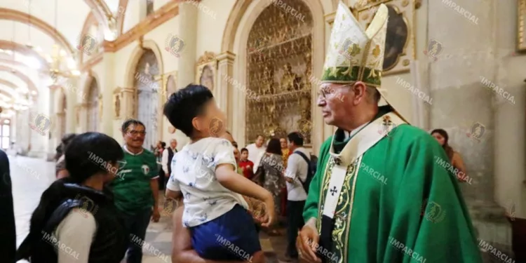 Foto: Adrián Gaytán // El arzobispo convocó a cada persona a reconocer sus virtudes y defectos.