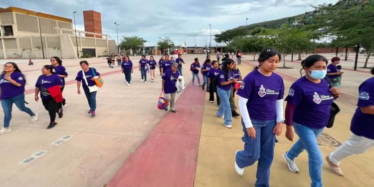 Emprendedores, comerciantes y productores de la Mixteca acudieron a la jornada Oaxaca Impulsa.