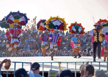 En San Antonino Castillo Velasco se realizó la Guelaguetza "Danny Xtë Suzén".