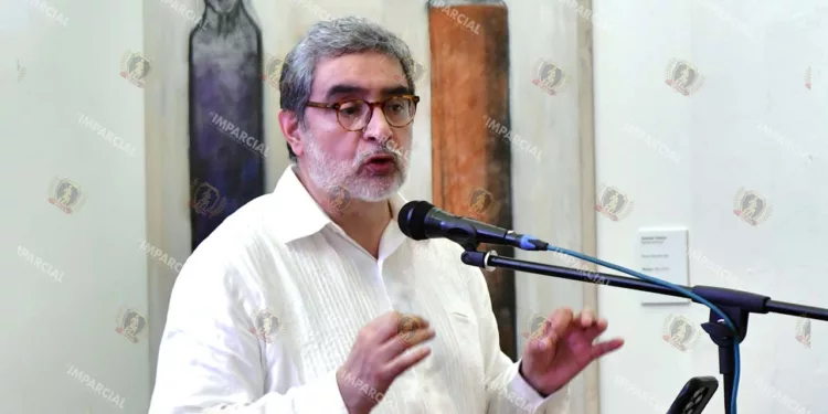 Fotos: Rubén Morales // Fernando Coca Meneses presentó en el MUPO su libro Balas con remitente, donde reflexiona sobre el tráfico de armas y la violencia que enfrenta México.