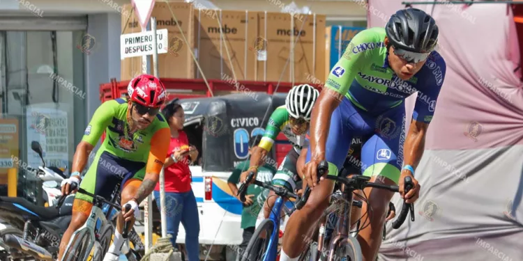 Jesús Alexander Zárate, todo un guerrero de la bicicleta.