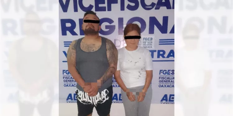 La AEI detuvo a Miguel Ángel A. S. y Diana Ivonne B. G. a bordo de un automóvil sin placas.