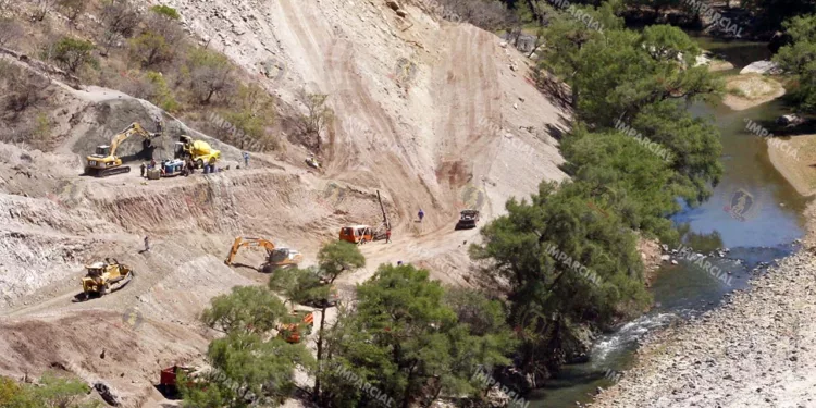 La federación hizo público el proceso de licitación para la supervisión externa de la construcción de la presa.