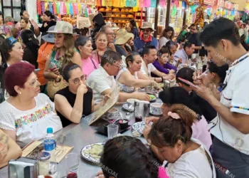 Foto: Jesús Santiago // Las fiestas de Guelaguetza han dejado impactos diferenciados entre comerciantes.