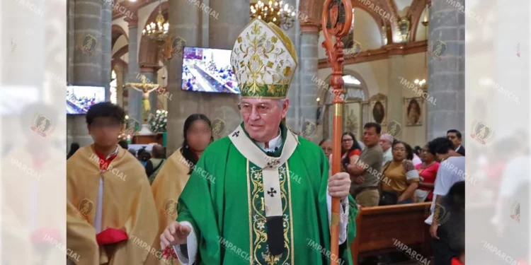 Foto: Adrián Gaytán // Monseñor llamó a anteponer el diálogo para solucionar los conflictos.