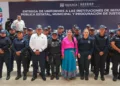 Nancy Benítez encabezó la entrega de equipo a las policías de Santa Cruz Xoxocotlán.