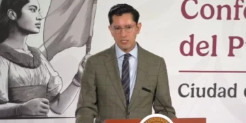 México rompe la vía diplomática y va contra ICE por muertes de migrantes bajo custodia en EU