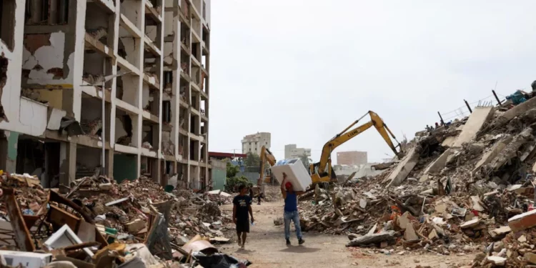 México mantiene operativo de rescate en Venezuela tras terremotos que dejan más de 3 mil muertos