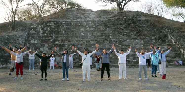 Reconocerán sus conocimientos y aportaciones, destacando su papel en la preservación de la medicina ancestral y el cuidado comunitario de la salud.