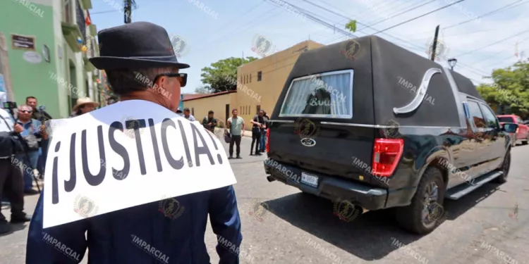 Foto: Adrián Gaytán // Exigen una investigación transparente del asesinato de Alejandro Leyva y la separación del cargo de funcionarios señalados por el occiso.