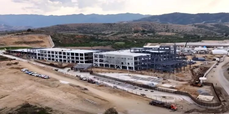 Foto: cortesía // Se informó que el Hospital Regional de Alta Especialidad Oaxaca lleva un avance de obra del 55% en Ciudad Salud.