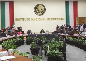 Foto: INE // Sesión del INE para fijar el calendario electoral de 2027.