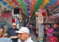Foto: Lisbeth Mejía // Sin restricción la venta de mezcal en expoferias, a pesar de la prohibición de alcohol.