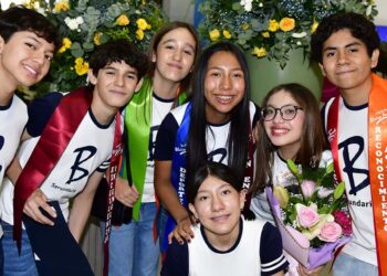 Fotos: Rubén Morales // Tomás Quiroz, Matías Vázquez, María José Benfield, Victoria Santos, Luna Cortes, Valentina Merlin y Vladimir Rendón.