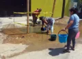 Una fuga de agua en la colonia Gómez Sandoval.