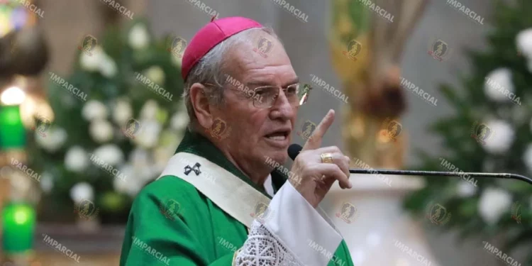 Foto: Adrián Gaytán // Vázquez Villalobos explicó que algunas personas se sienten poderosas porque Dios les ha bendecido con bienes.
