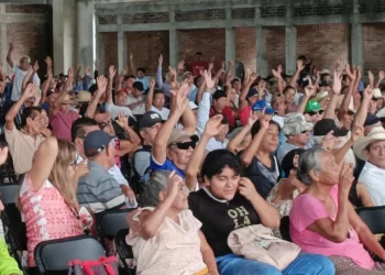 Avanza reparto de indemnización histórica por carretera federal 200 entre comuneros de Pochutla