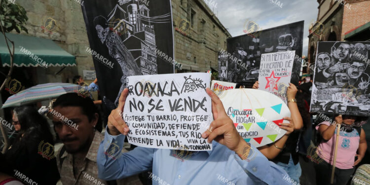 Con marcha-convite, reclaman el derecho a la ciudad en Oaxaca