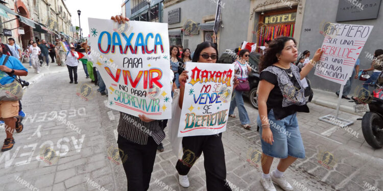Con marcha-convite, reclaman el derecho a la ciudad en Oaxaca
