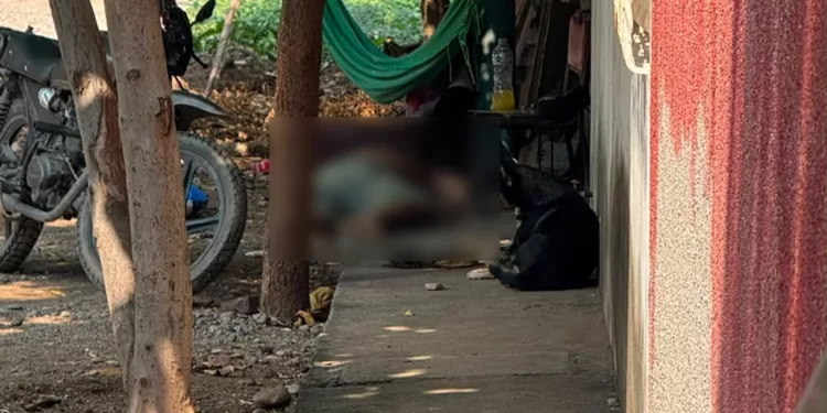 Carpintero es asesinado a tiros frente a su vivienda en Juchitán