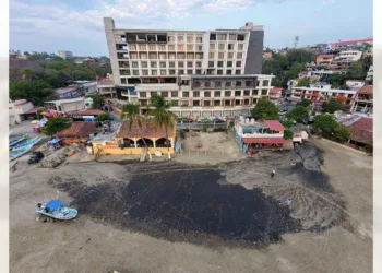 Sacan a Puerto Escondido de lista negra de playas contaminadas