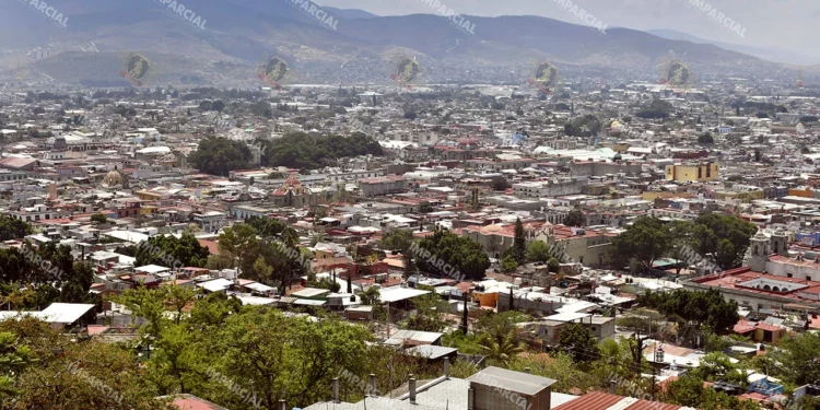 Foto: Archivo El Imparcial // Zona metropolitana de la ciudad de Oaxaca, creciente aumento de población con consecuente demanda de servicios.