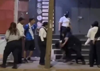 IMÁGENES | ¡Otra vez bajo la lupa! Video exhibe presunto abuso policial durante alcoholímetro en Santa Cruz Amilpas