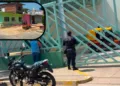 Balean a mototaxista y a su pasajero en el centro de Juchitán