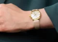 El reloj femenino como gesto de estilo y decisión práctica