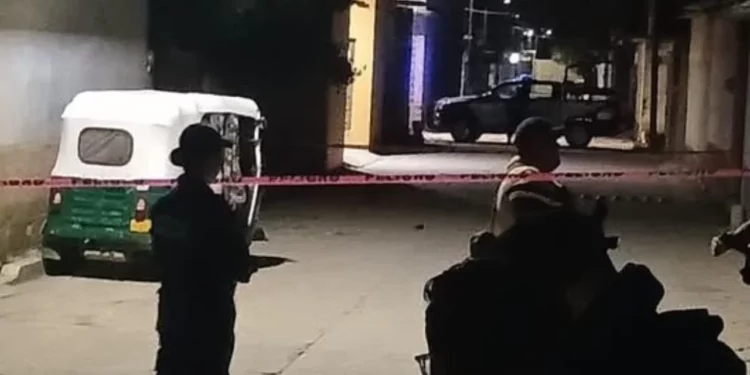 Jornada de sangre se prolonga en Oaxaca; emboscan mototaxi y asesinan a un hombre